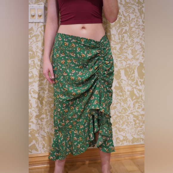 NWT Max Studio Asymmetrical Salsa Dancing Floral Scrunch Skirt - Picture 4 of 5